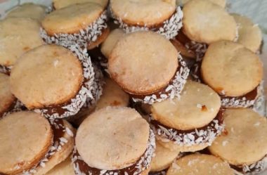 Alfajor de Maizena: Recheado com Doce de Leite e Coco