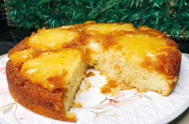 Bolo de Abacaxi Simples e Maravilhoso!