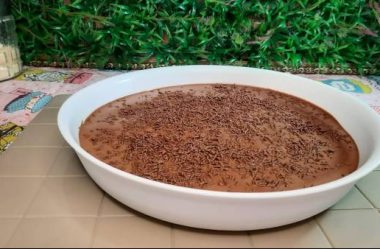 Mousse de Maracujá com Chocolate: Simples e Rápido