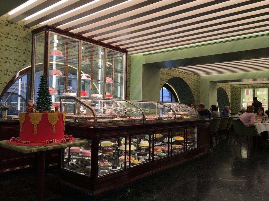Pasticceria Marchesi - Milão, Itália. Nome para Confeitaria